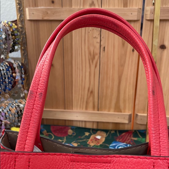 Banana Republic Elegant Red Leather Tote Bag - Picture 6 of 10